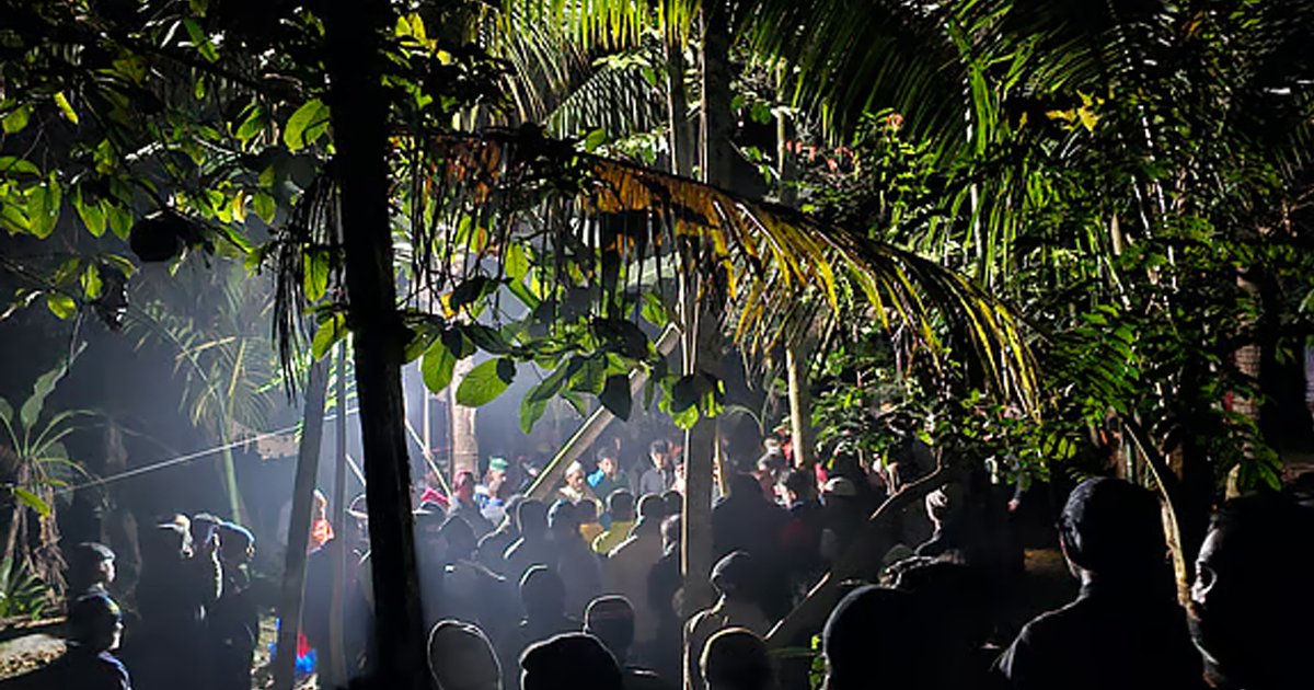 বাগেরহাটে কারাবন্দী ছাত্রলীগ নেতার স্ত্রী ও শিশু সন্তানের পাশাপাশি দাফন