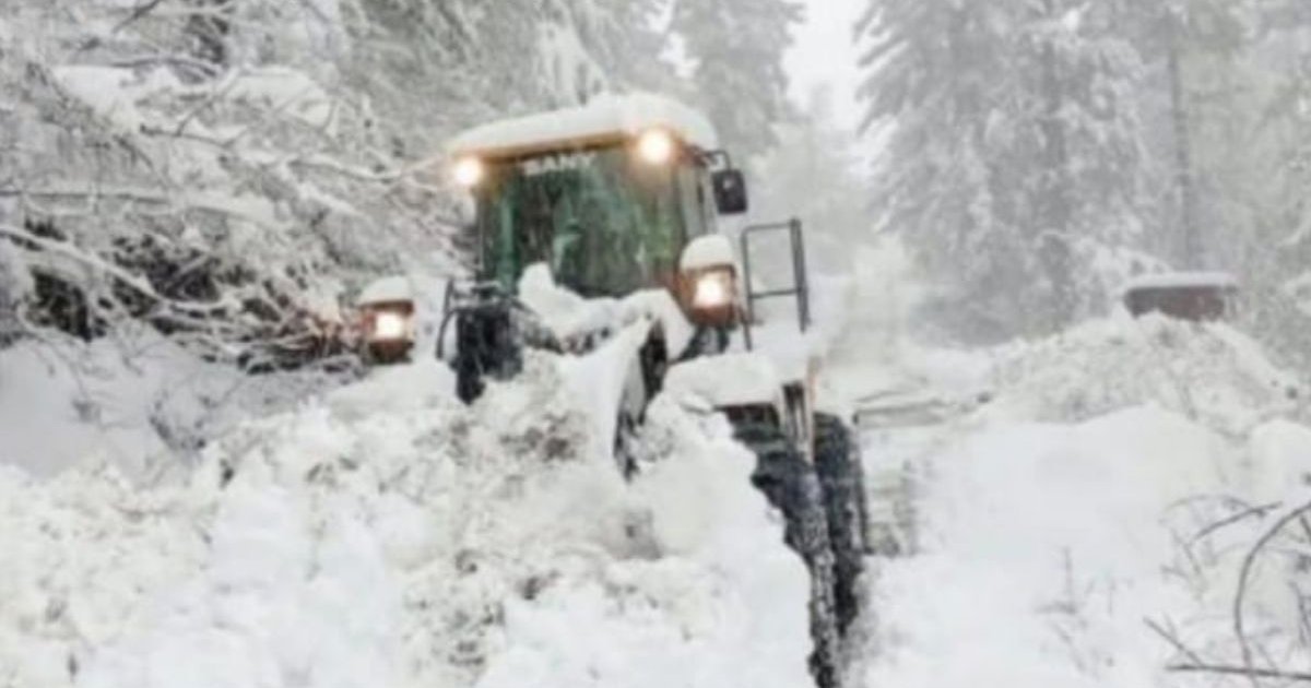পাকিস্তানে সতর্কতা জারি, পর্যটকদের ভ্রমণ এড়ানোর পরামর্শ