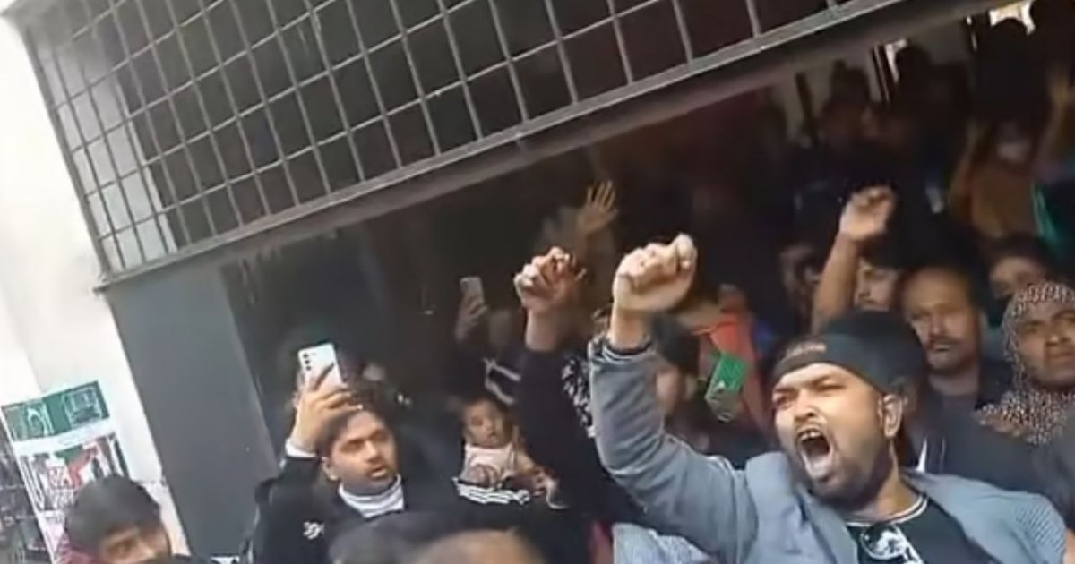 আদালত চত্বরে ‘জয় বাংলা’ স্লোগান, গ্রেপ্তার ৫