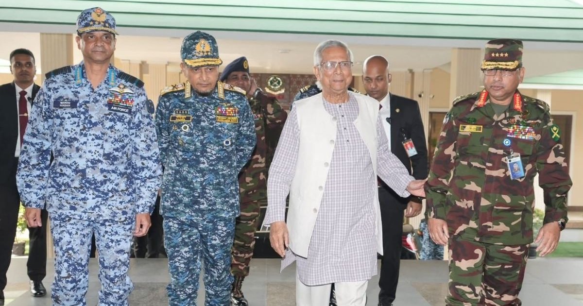 জাতীয় সংসদ নির্বাচন ও গণভোট উপলক্ষে সেনাসদরে প্রধান উপদেষ্টার মতবিনিময় সভা