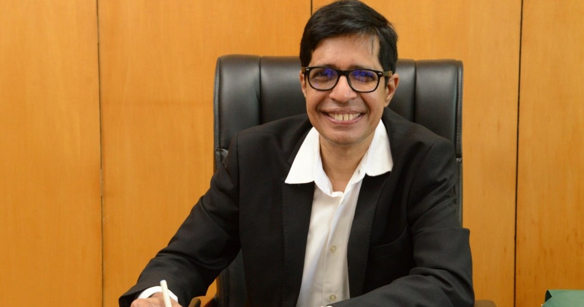 ভারতের গোবর-গোমূত্র গবেষক পাচ্ছেন পদ্মশ্রী, কংগ্রেসের তীব্র কটাক্ষ