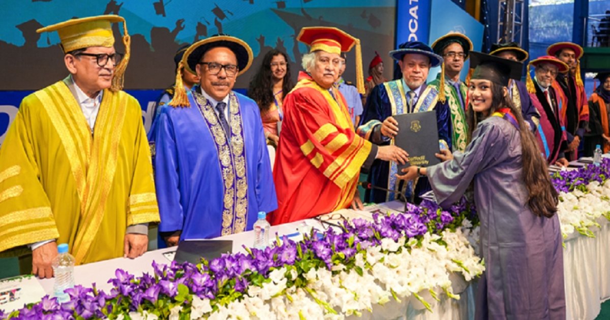 ড্যাফোডিলের ১৩তম সমাবর্তনে চার হাজার শিক্ষার্থীকে ডিগ্রি প্রদান 