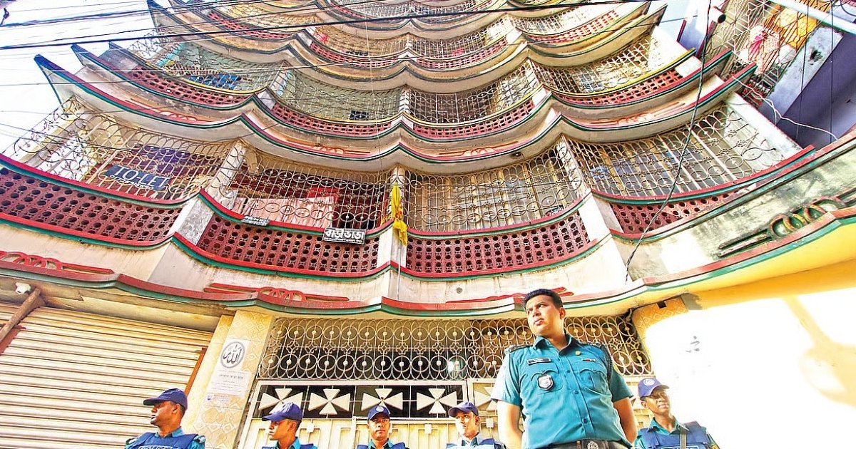 শেখ হাসিনাসহ ৮ জনের বিরুদ্ধে ট্রাইব্যুনালে অভিযোগ দাখিল