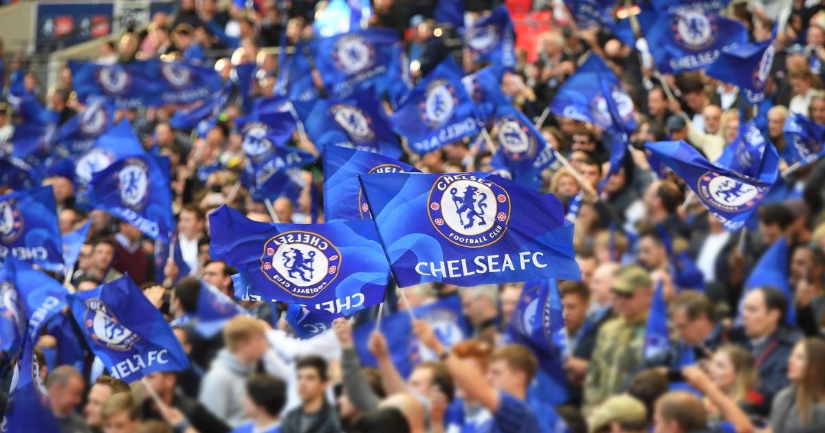 মাঠে খেলা গড়ানোর আগে হামলার শিকার চেলসি সমর্থকরা