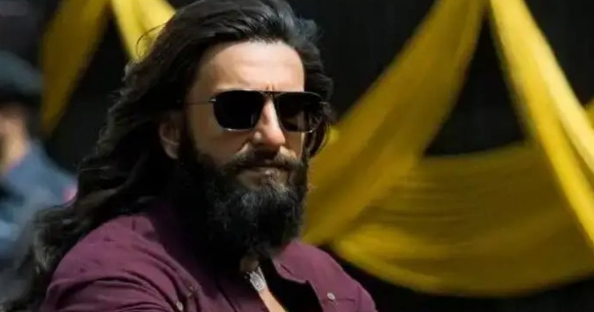 ধর্মীয় অনুভূতিতে আঘাত, রণবীরের বিরুদ্ধে মামলা