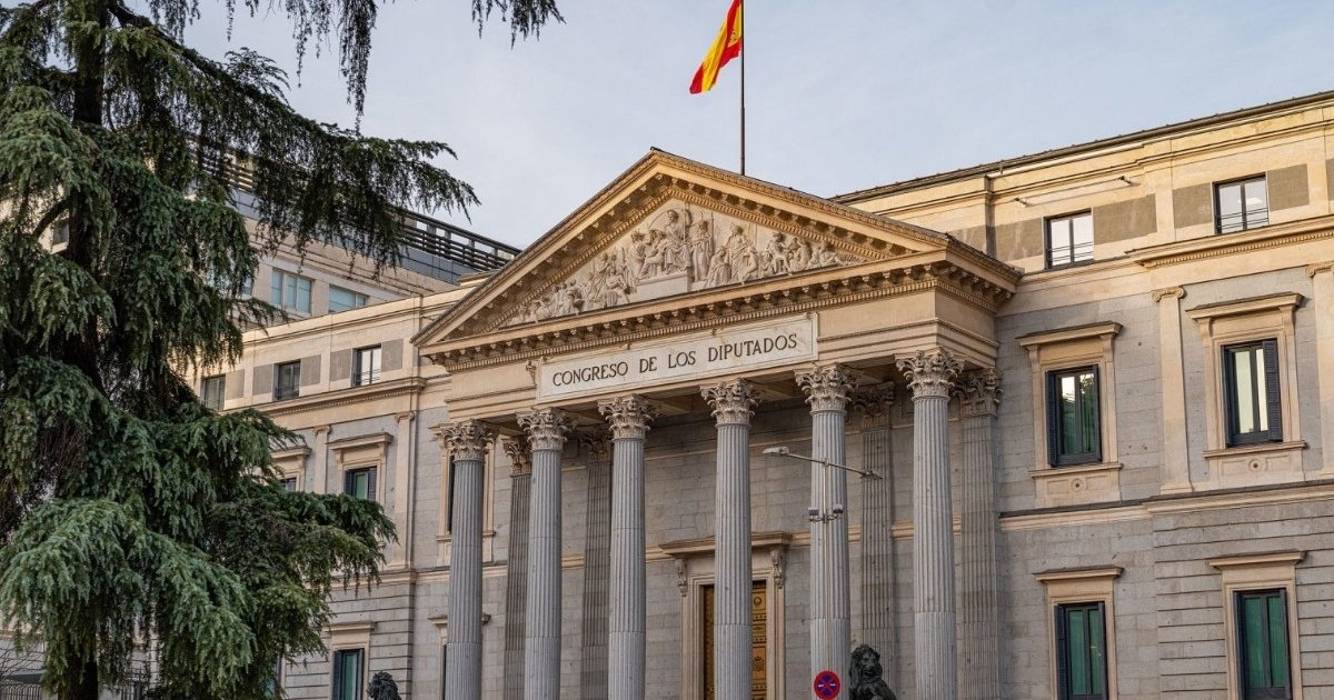 স্পেনে ৫ লাখ অবৈধ অভিবাসীকে বৈধ হওয়ার সুযোগ দিচ্ছে দেশটির সরকার