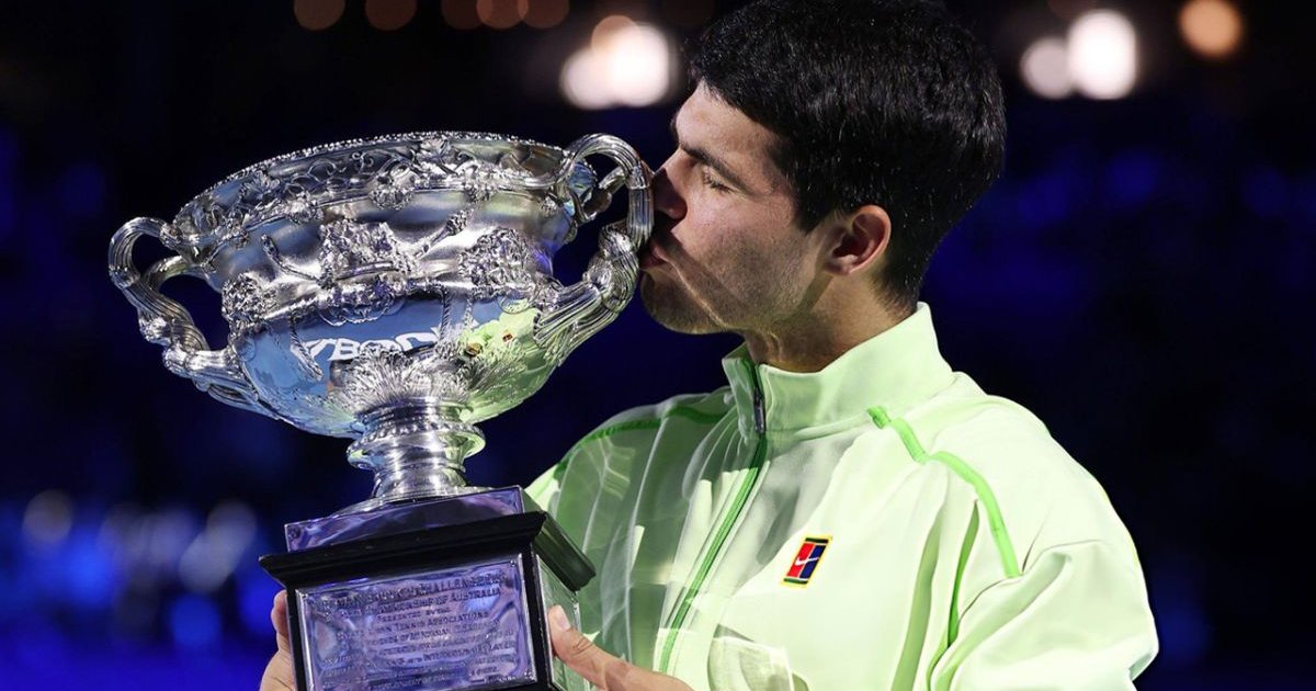 পারলেন না জোকোভিচ, শিরোপা জিতে ইতিহাস গড়লেন আলকারাজ