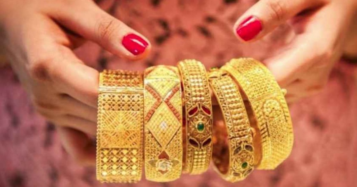 স্বর্ণের দামে বড় পতন, ভরিতে কমলো কত