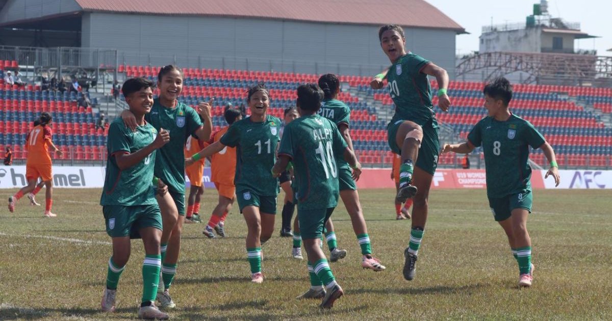 ভারতকে উড়িয়ে ফাইনালে এক পা বাংলার বাঘিনীদের 