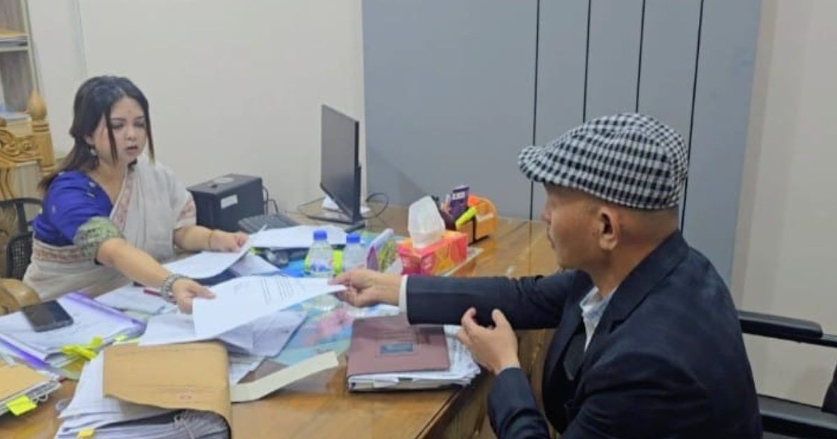 হত্যার হুমকি: গানম্যান চেয়ে আবেদন রাঙ্গামাটির স্বতন্ত্র প্রার্থী পহেল চাকমার