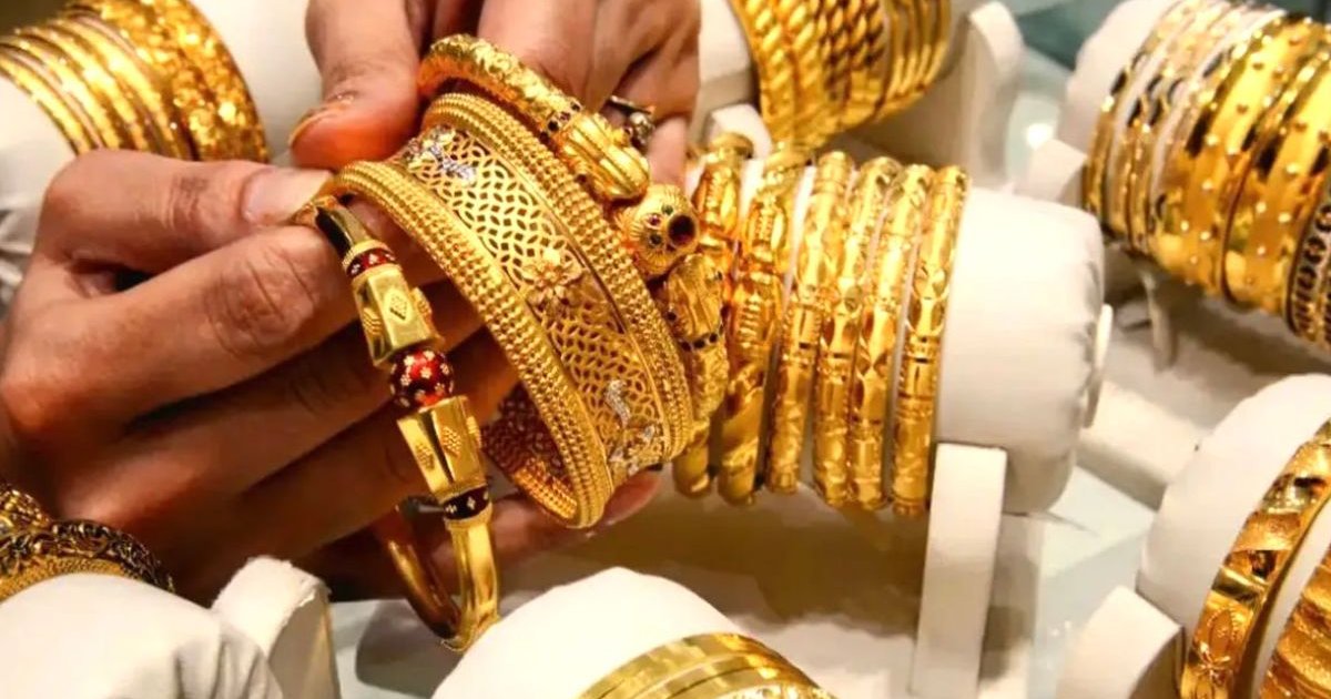 স্বর্ণের দাম ভরিতে বেড়েছে প্রায় সাড়ে ৫ হাজার টাকা