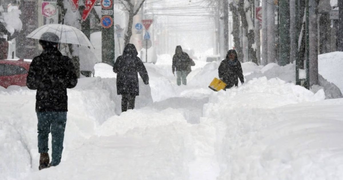 জাপানে ভারী তুষারপাতে কমপক্ষে ৩০ জনের মৃত্যু