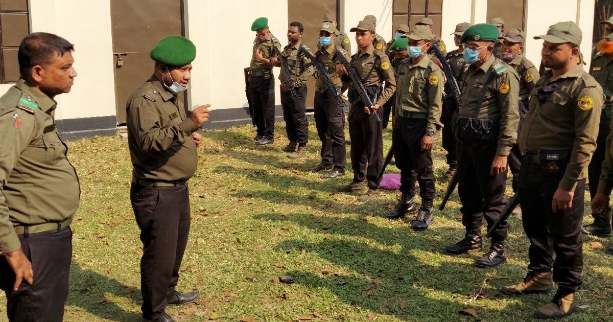 নিজ এলাকায় দায়িত্ব পালন করবেন না আনসাররা