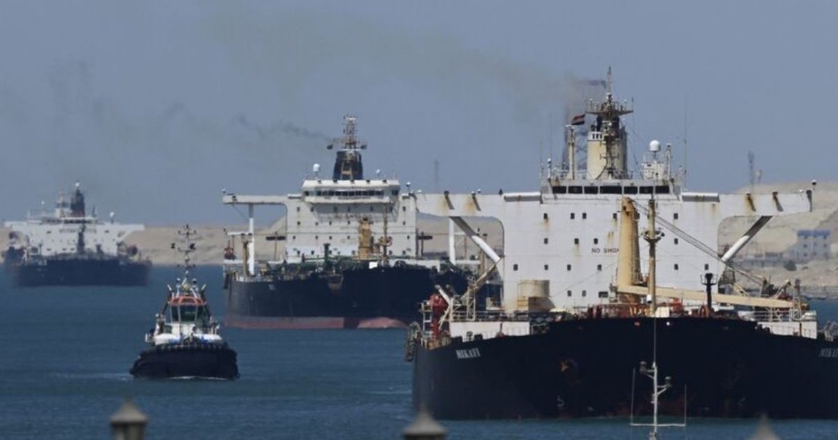 হরমুজ প্রণালিতে মার্কিন পতাকাবাহী ট্যাংকারকে ধাওয়া দিলো ইরান