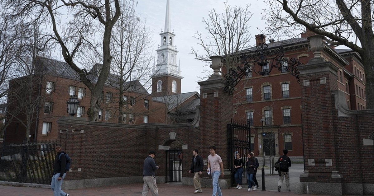 হার্ভার্ডের সঙ্গে সব একাডেমিক সম্পর্ক ছিন্ন করছে পেন্টাগন 