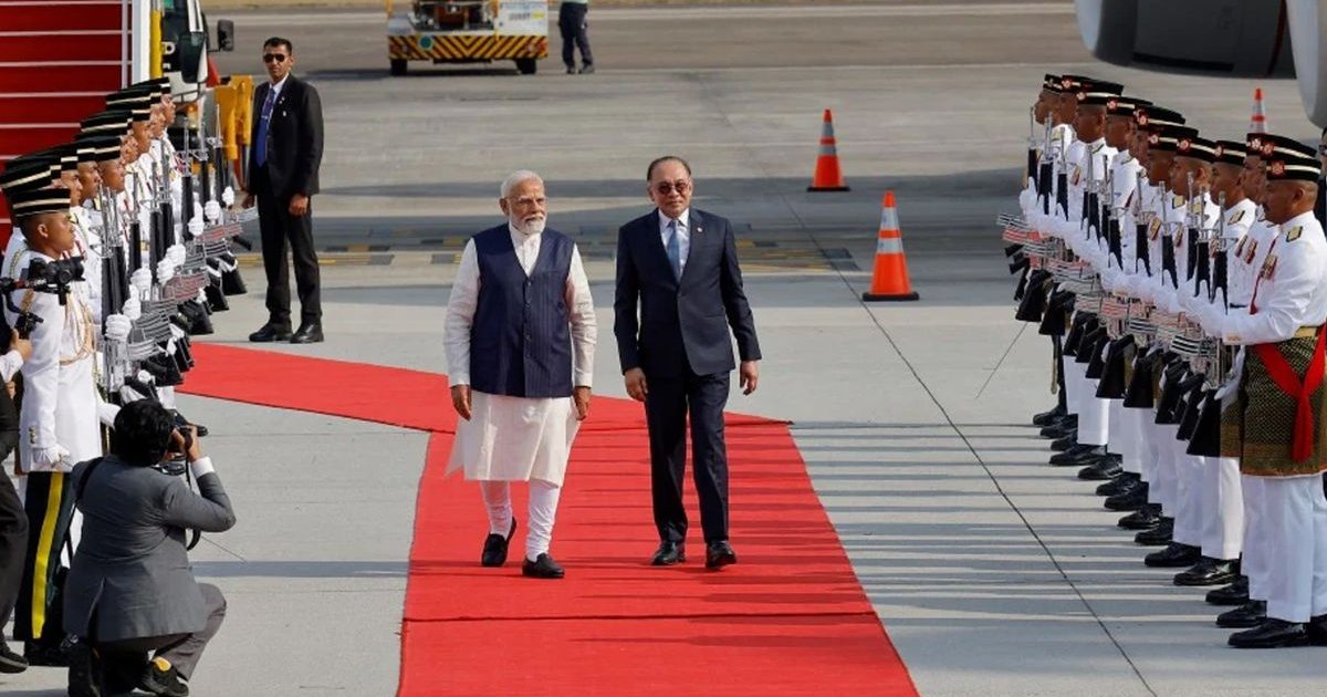 দুই দিনের সফরে মালয়েশিয়ায় ভারতের প্রধানমন্ত্রী নরেন্দ্র মোদি