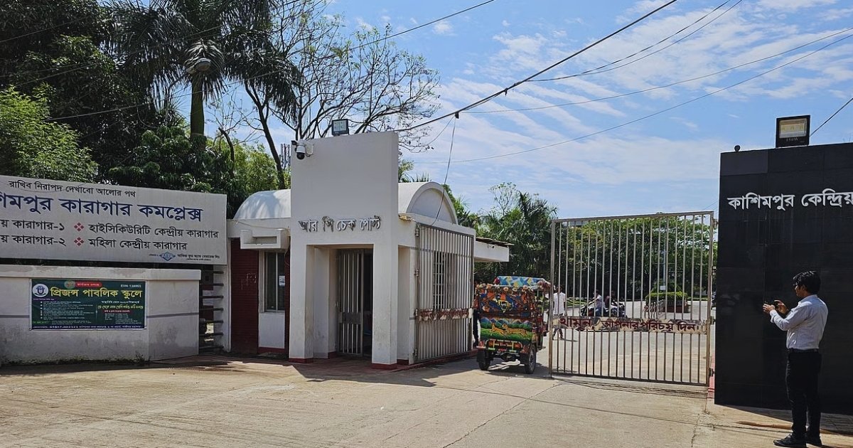 কারাগার থেকে ভোট দিলেন সালমান, আনিসুল, পলকরা