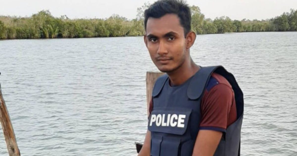 মাগুরায় রেশন নিয়ে বাড়ি ফেরার পথে পুলিশ সদস্যের মৃত্যু