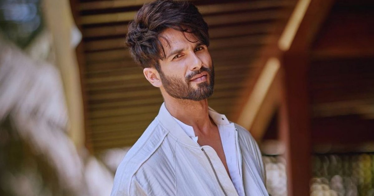 ভক্তদের মঞ্চে ডেকে বিপাকে শাহিদ কাপুর