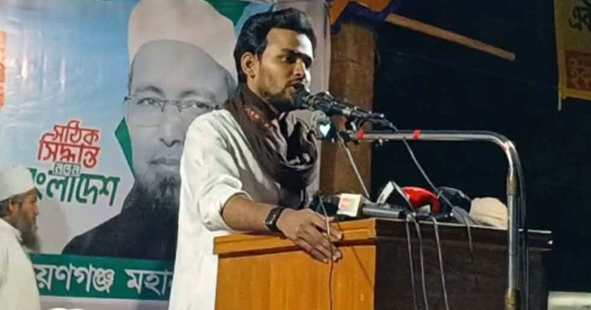 একটি দল দাঁতে ধার দিয়ে শকুনের মতো বসে আছে: আসিফ মাহমুদ