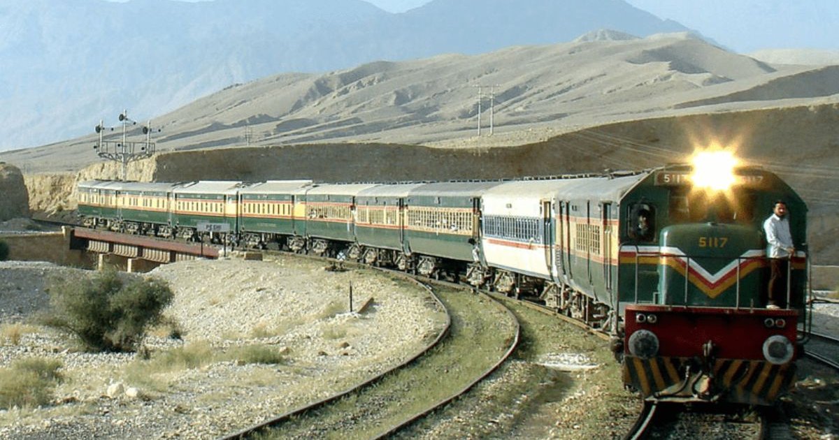 পাকিস্তান থেকে রেলের বগি-ওয়াগন কিনতে আগ্রহী বাংলাদেশ