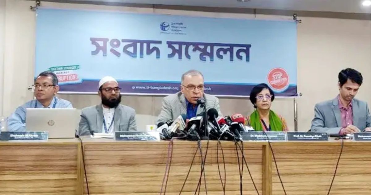 রাজনৈতিক দলগুলোর চাপের কমিশন দৃঢ় অবস্থান নিতে ব্যর্থ হচ্ছে: ড. ইফতেখারুজ্জামান