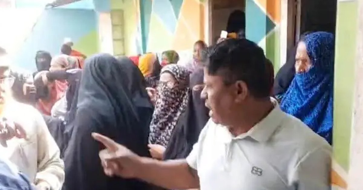 ভৈরবে বোরকা বিতরণ ও হামলা নিয়ে বিএনপি–রিকশা প্রার্থীর পাল্টাপাল্টি অভিযোগ