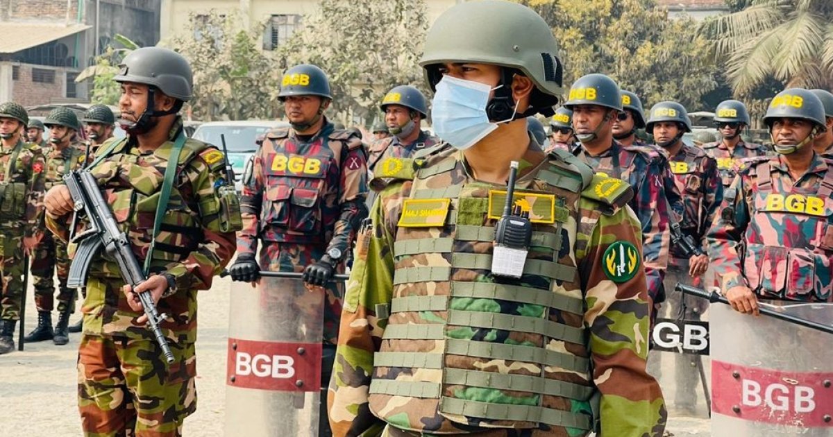 নির্বাচন সামনে রেখে ঢাকা–৭ ও ১০ আসনে যৌথ বাহিনীর টহল জোরদার