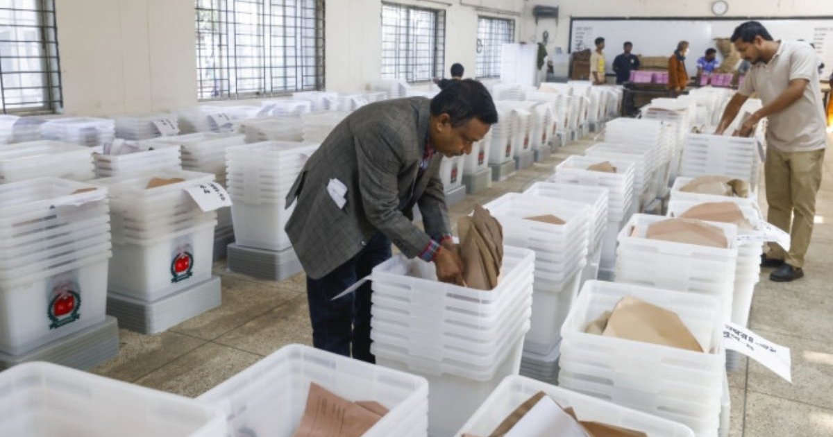 রাত শেষ হলেই ভোটের উৎসব