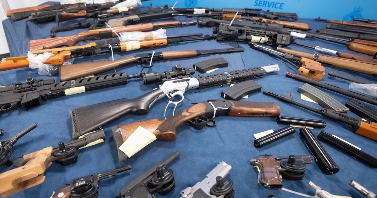 সারাদেশে বৈধ অস্ত্র জমা ২৭ হাজার, জমা পড়েনি ২০ হাজার