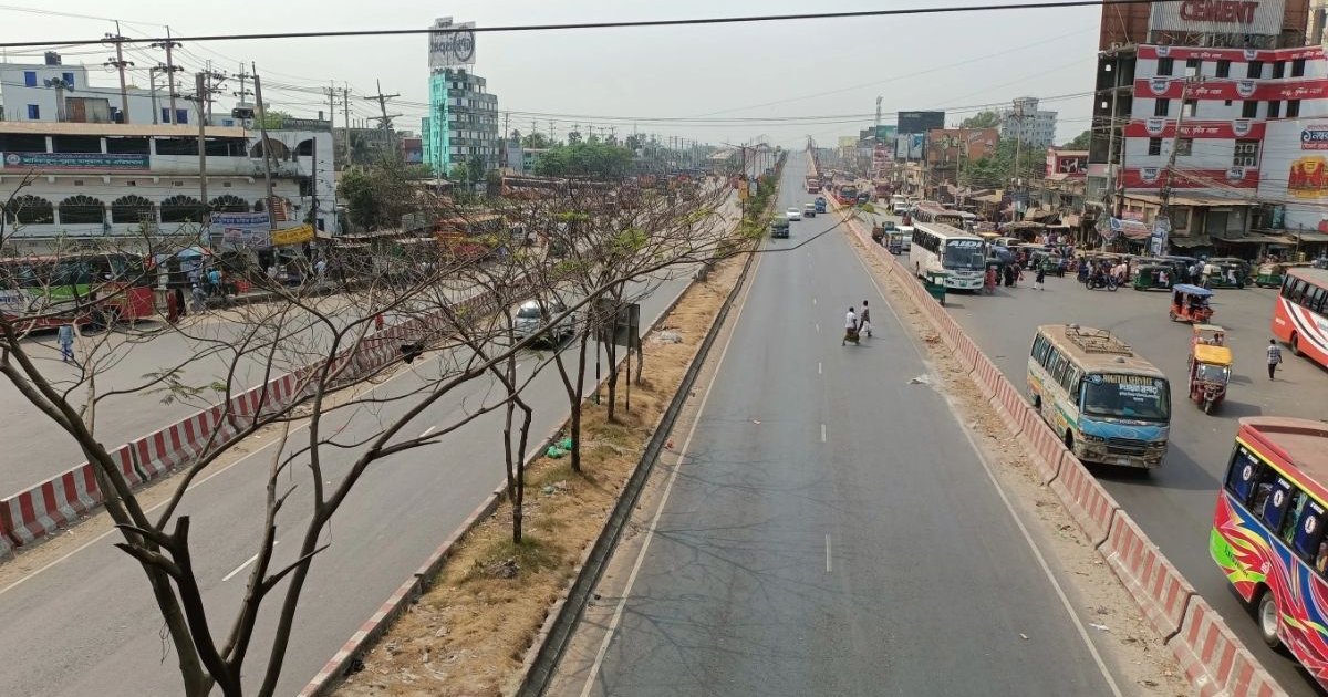 ভোটের আগের দিন মহাসড়কে যানচলাচল স্বাভাবিক, যাত্রীর চাপ কম