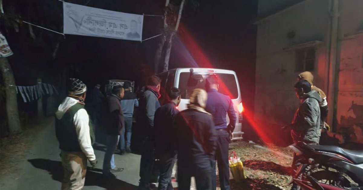 গোপালগঞ্জে সাত ভোটকেন্দ্রের সামনে ককটেল বিস্ফোরণ