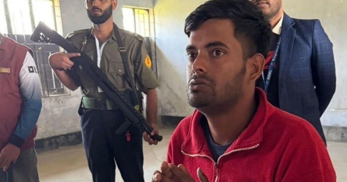 ব্যালট পেপার নিয়ে পালানোর সময় যুবক আটক, তিন বছরের কারাদণ্ড