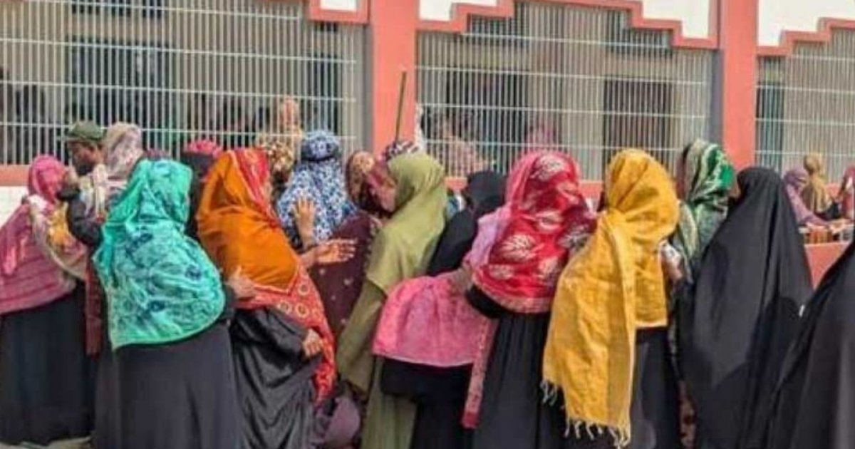 ভোটকেন্দ্রে দায়িত্ব পালনকালে পোলিং অফিসারের মৃত্যু