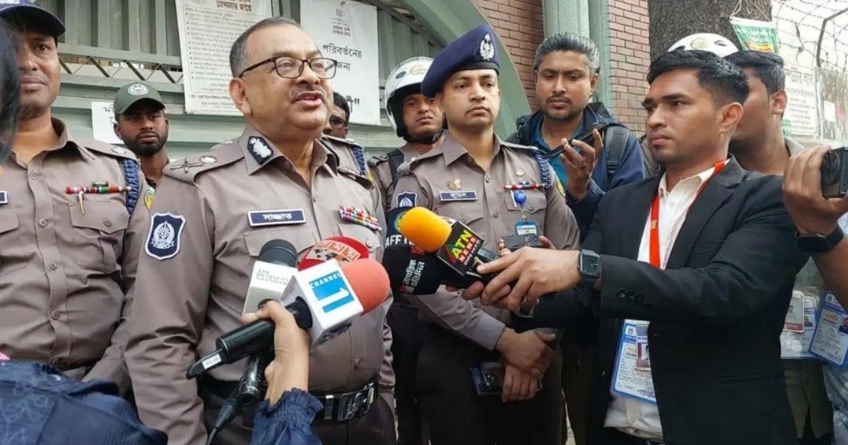 চমৎকার পরিবেশে নির্বাচন অনুষ্ঠিত হচ্ছে: ডিএমপি কমিশনার