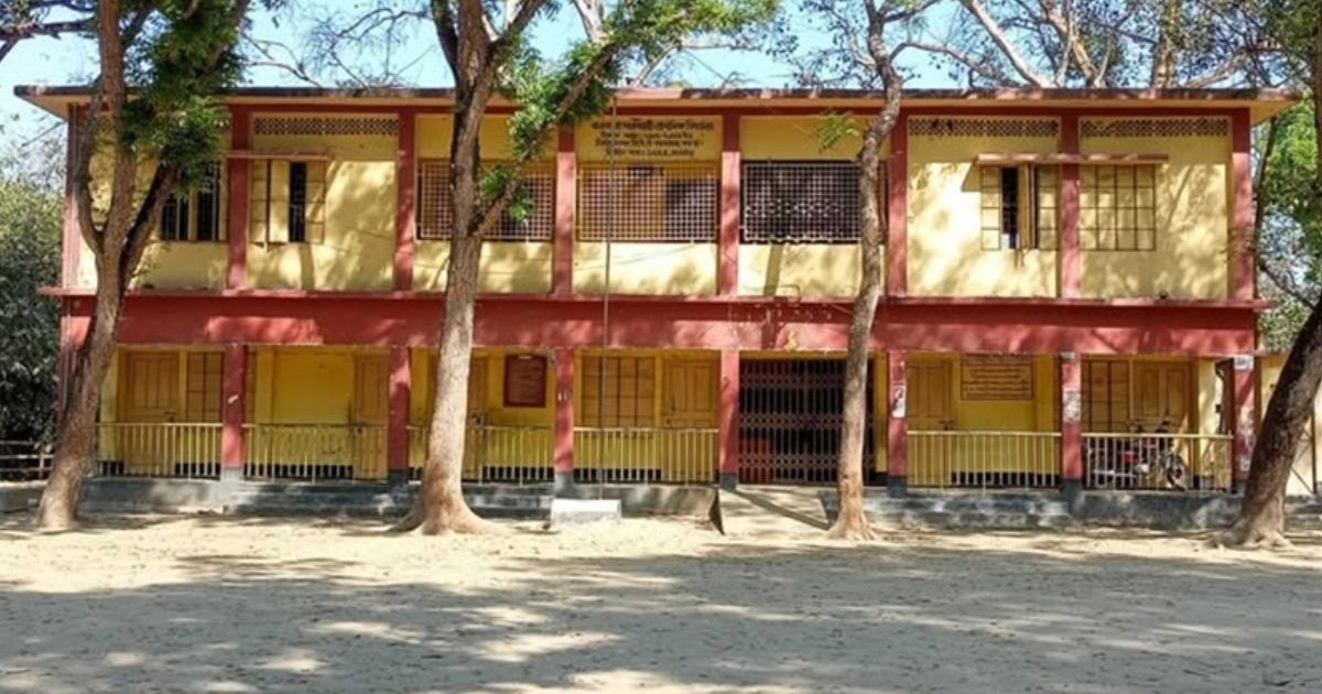 পাবনায় জামায়াতের এজেন্টকে কেন্দ্রে প্রবেশে বাধা