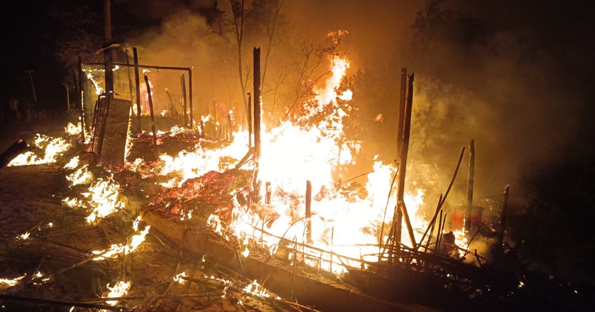 রোহিঙ্গা ক্যাম্পে আগুনে পুড়লো ৪০টি শেড, নিহত ১