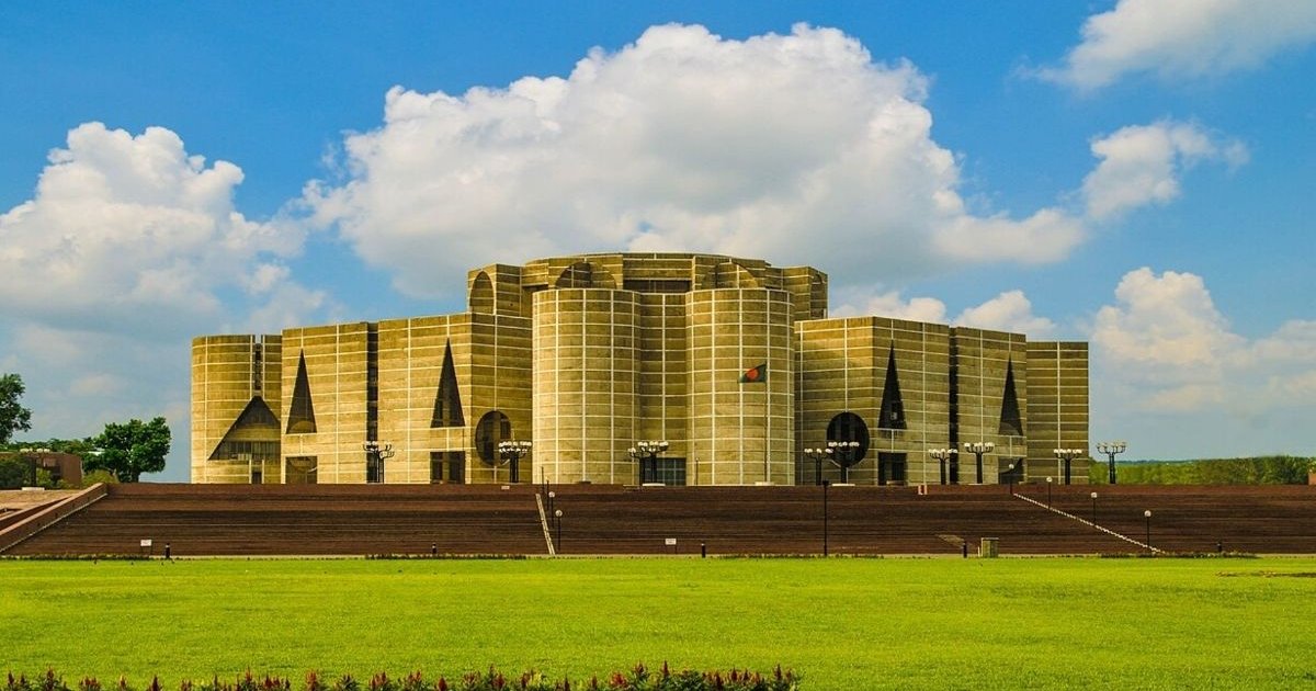 সোমবার সকালে সংসদ সদস্য ও বিকেলে নতুন মন্ত্রিসভার শপথ