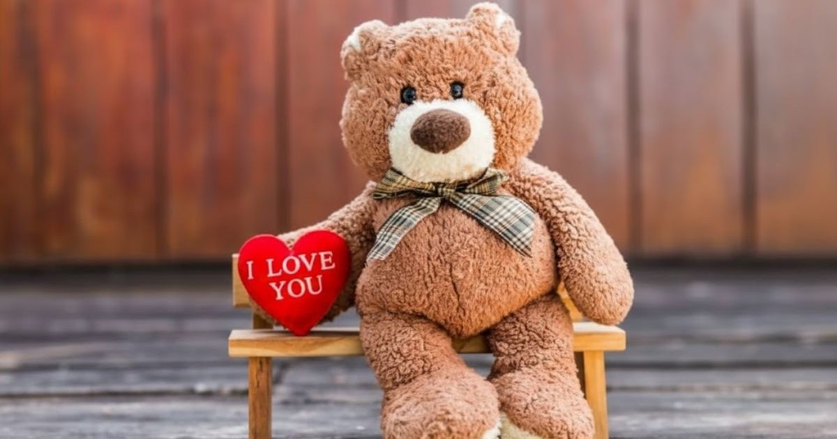 ভালোবাসার প্রতীক ঢেডি বিয়ার...