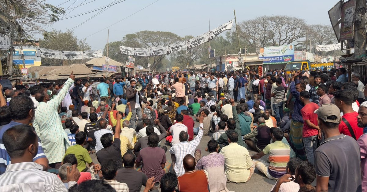 ভোট পুনর্গণনার দাবিতে মহাসড়ক অবরোধ, যানজটে দুর্ভোগ