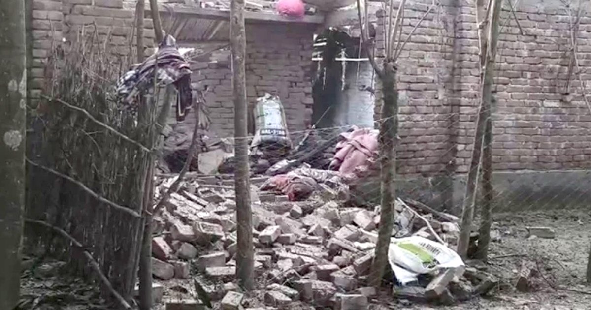 চাঁপাইনবাবগঞ্জে ককটেল বানানোর সময় বিস্ফোরণে নিহত ২, আহত ৩