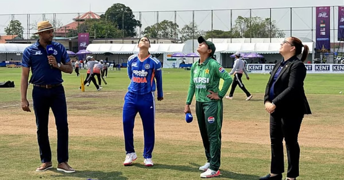 ভারত ও পাকিস্তানের মেয়েরাও হাত মেলাননি