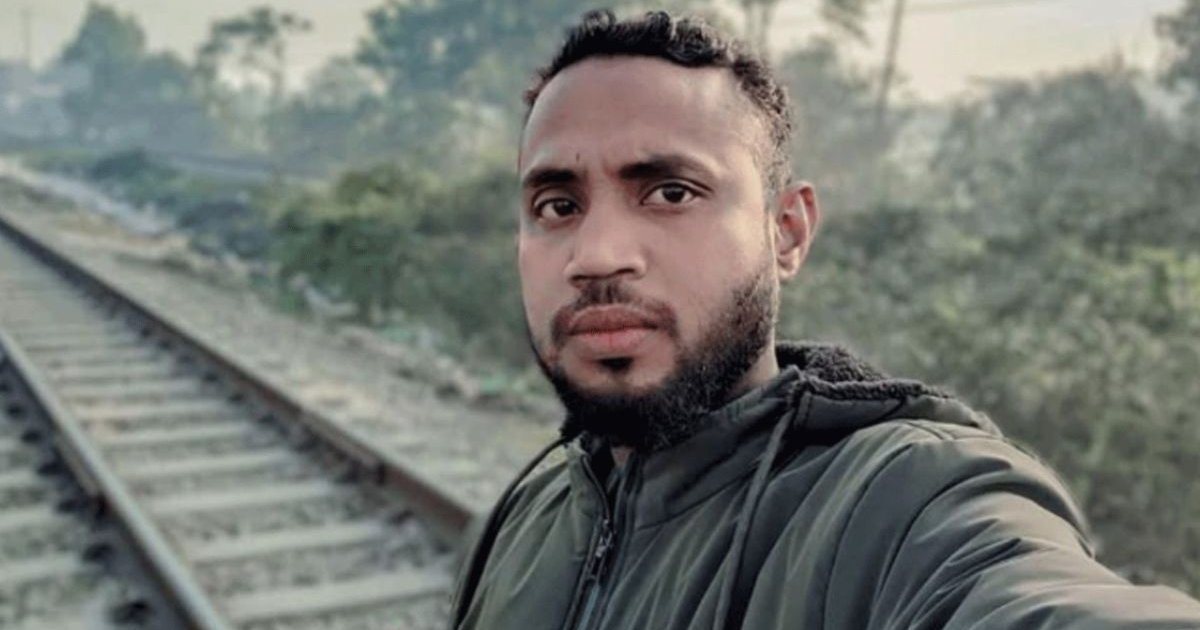 রেললাইনে সেলফি তুলে ফেসবুকে পোস্ট, একটু পরেই ট্রেনে কাটা পড়ে মৃত্যু