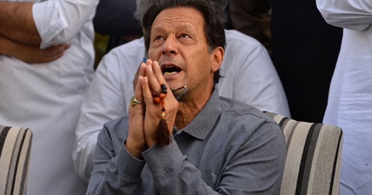 ইমরান খানের স্বাস্থ্য নিয়ে গভীর শঙ্কা, হাসপাতালে নেওয়ার সিদ্ধান্ত 