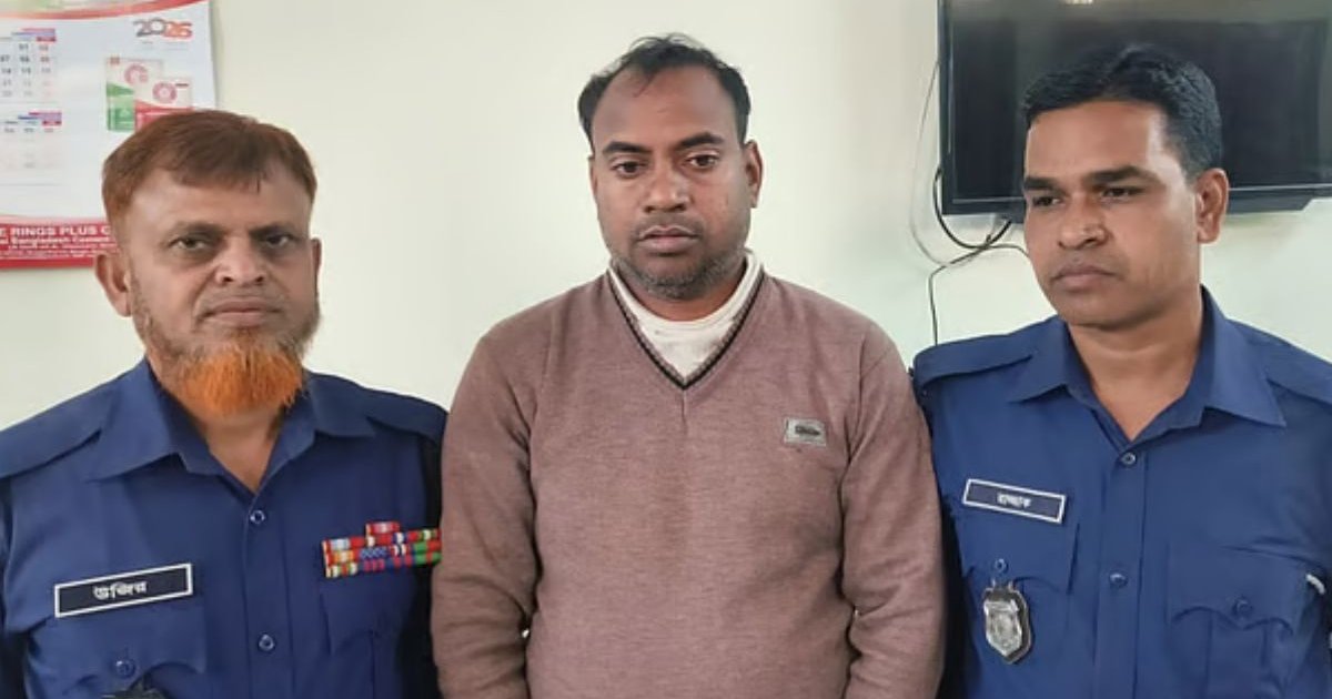 চাঁপাইনবাবগঞ্জে ‘ককটেল’ বিস্ফোরণে দুজন নিহতের ঘটনায় ‘মূলহোতা’ গ্রেপ্তার