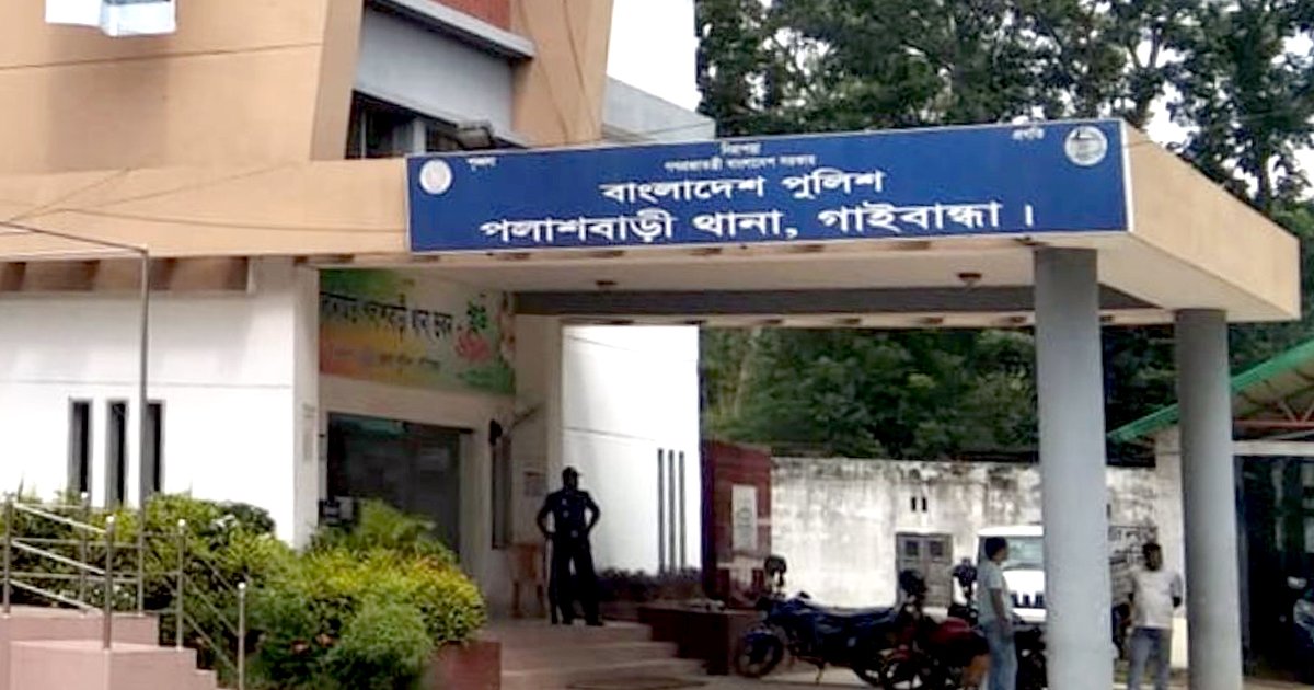 দুর্বৃত্তের হামলায় যুবদল নেতার হাতের আঙুল বিচ্ছিন্ন, ভেঙে দিয়েছে দুই পা