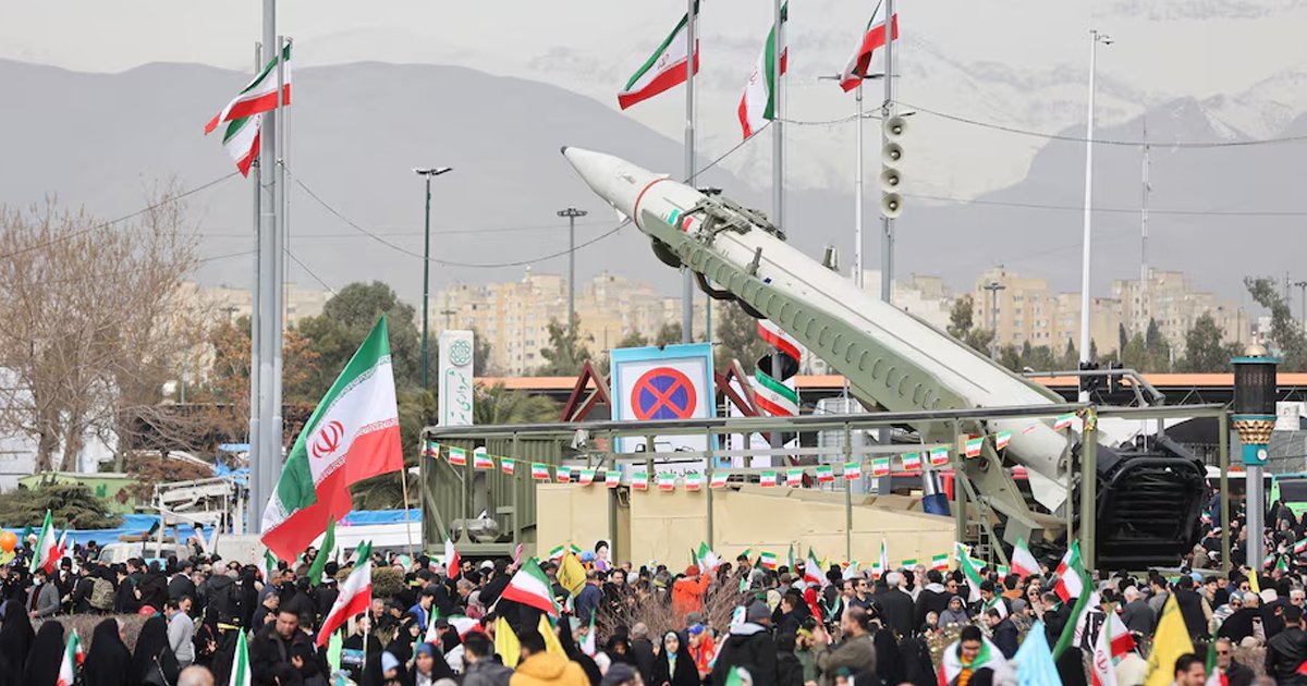 যুক্তরাষ্ট্রের হুমকির নেপথ্যে ইরানের জ্বালানি–খনি দখল?   