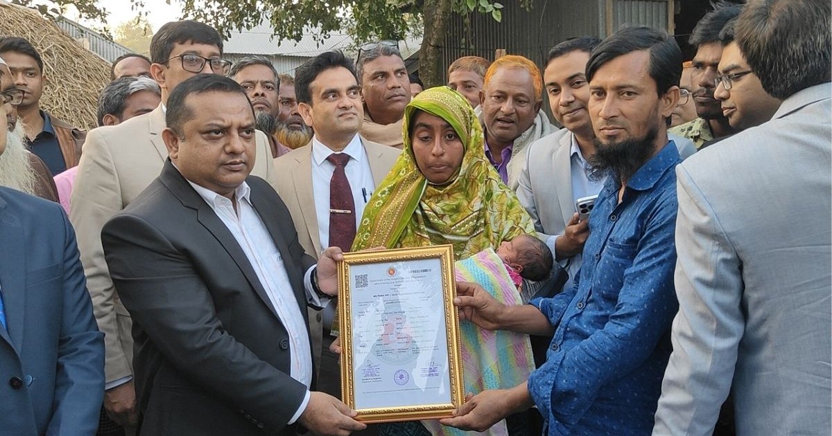 ভোটকেন্দ্রে কন্যা সন্তানের জন্ম, নাম রাখা হলো ‘খালেদা’