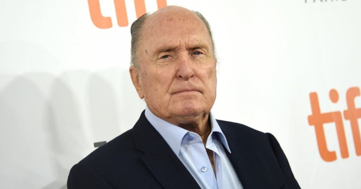 ‘দ্য গডফাদার’ অভিনেতা রবার্ট ডুভল আর নেই