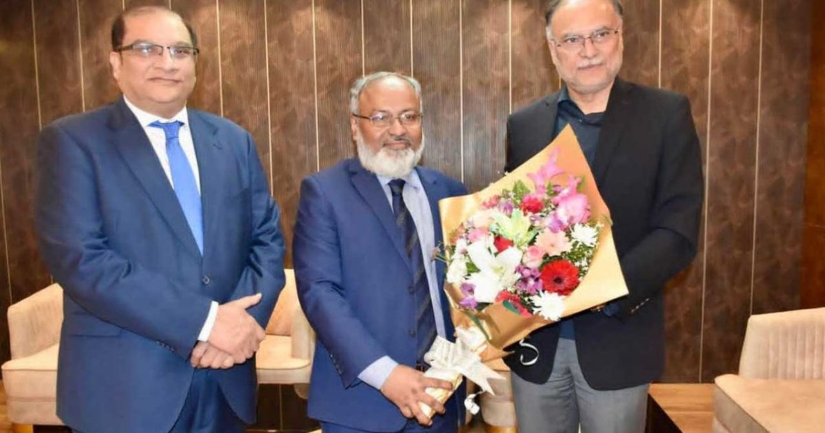 শপথ অনুষ্ঠানে যোগ দিতে ঢাকায় পৌঁছেছেন পা‌কিস্তানের মন্ত্রী